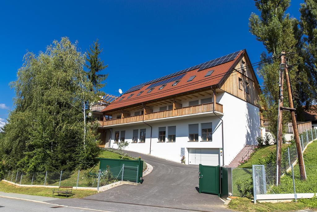 Moor-Rosl Apartmenthotel Gamlitz Buitenkant foto
