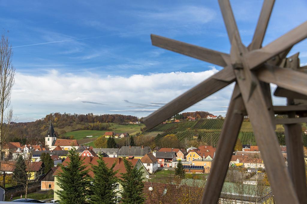 Moor-Rosl Apartmenthotel Gamlitz Buitenkant foto